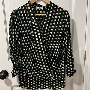 Super cute size small blouse with snap draped front and longer back